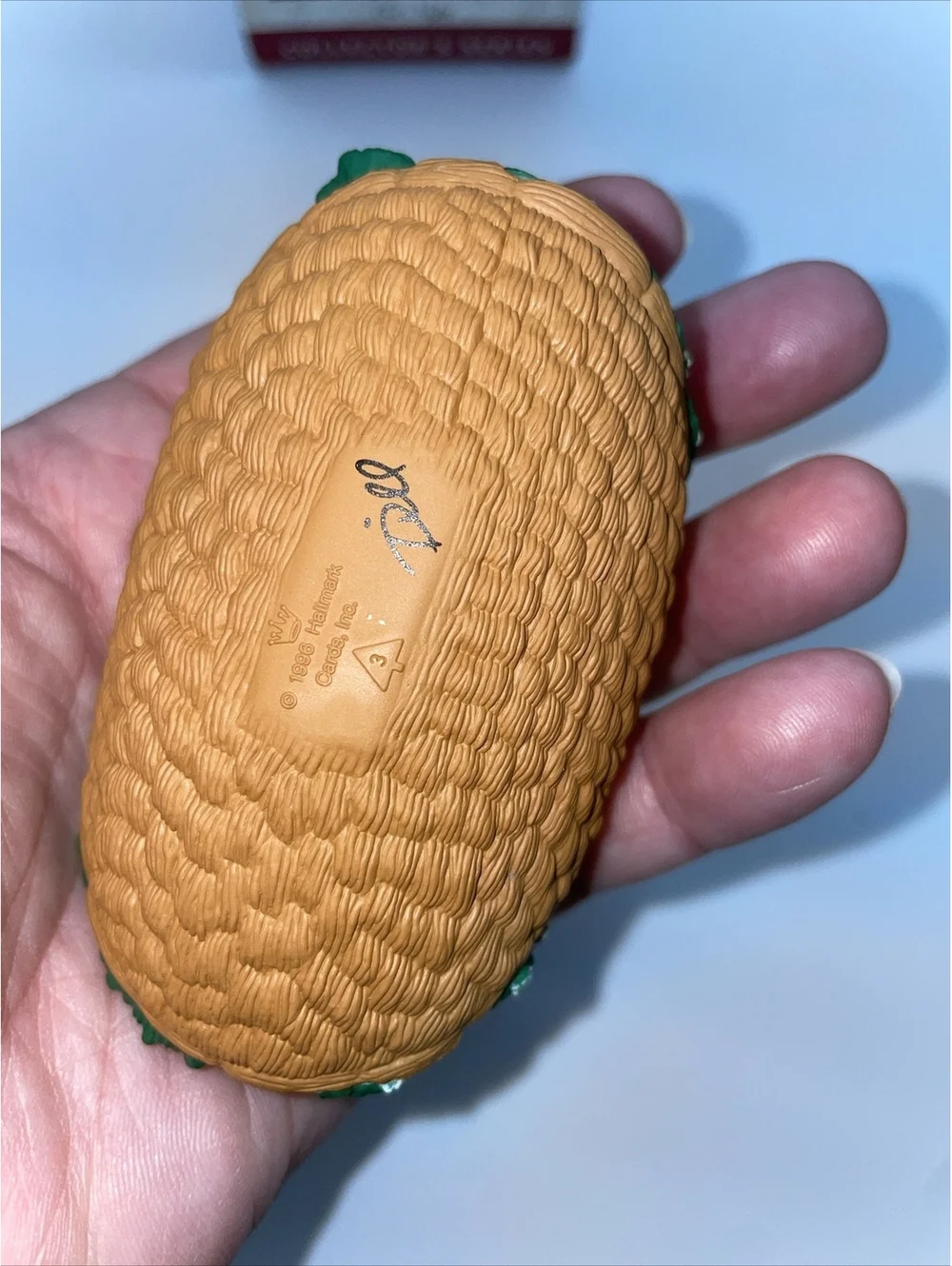 HALLMARK Keepsake Ornament 